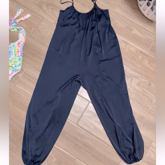 VICTORIA SECRET NAVY ADJUSTABLE STRAP HAREM SATIN JUMPSUIT SIZE XS - Picture 7 of 15